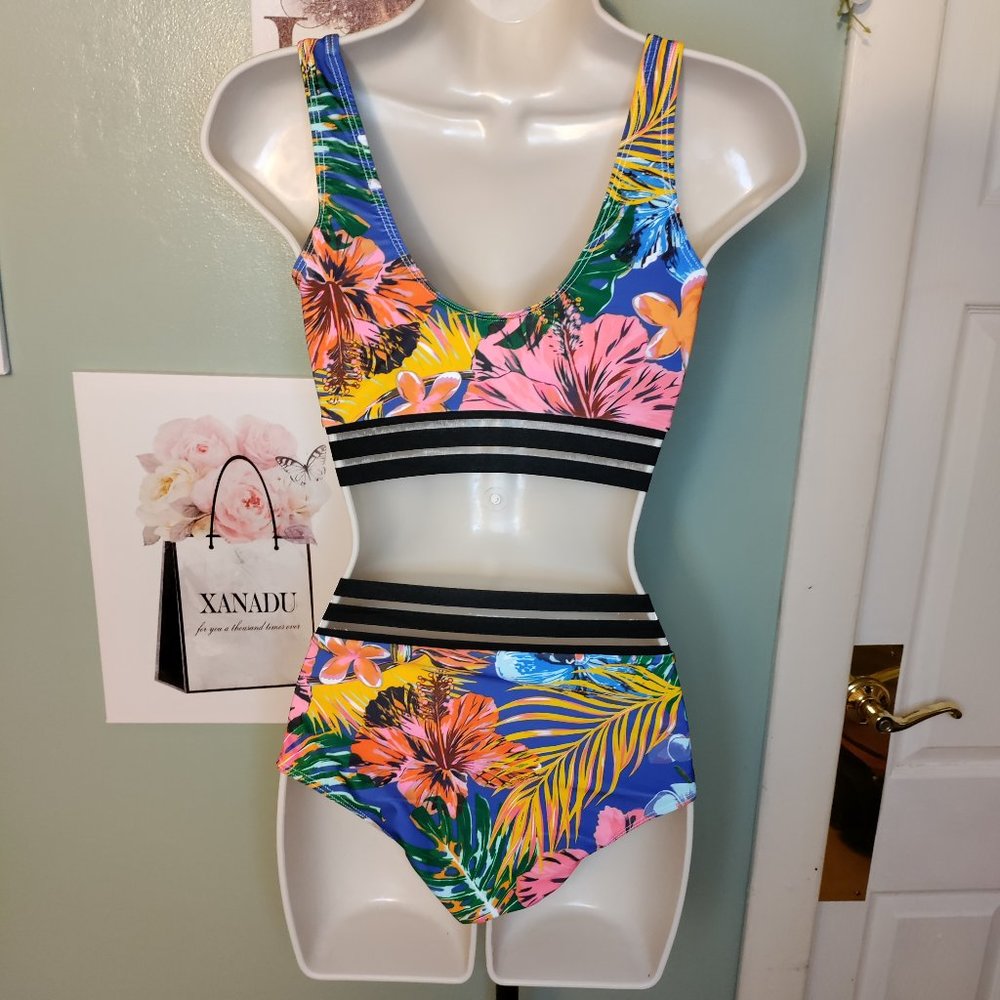 Tropical Print Two Piece Bikini - Picture 3 of 7